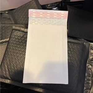 White Bubble Mailer Envelope - Protective Shipping Sleeve x38